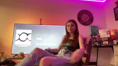 luvkoko online show from February 28, 10:25 am