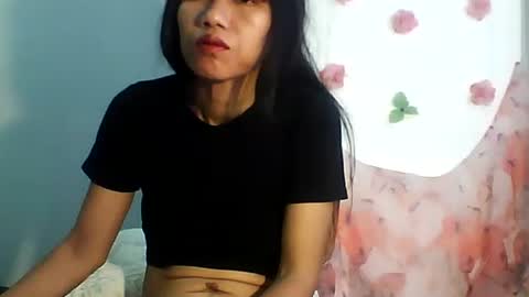 Bee Bee online show from November 26, 3:07 am