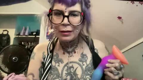 Lydia Treats online show from April 28, 4:00 pm