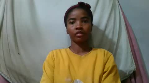 lydie856696 online show from June 11, 2:33 am