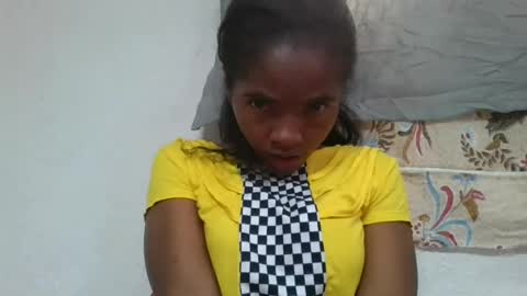 lydie856696 online show from July 16, 12:21 pm
