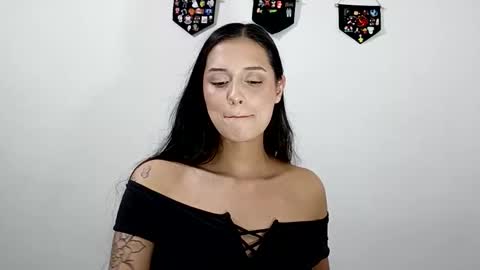 lyla online show from October 6, 3:56 am