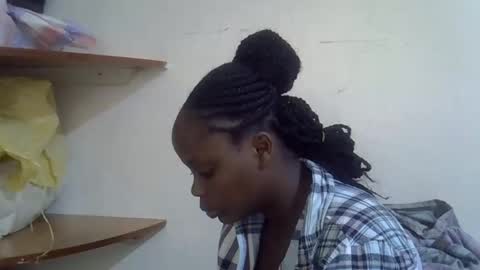 lyn_anna online show from February 8, 7:23 am