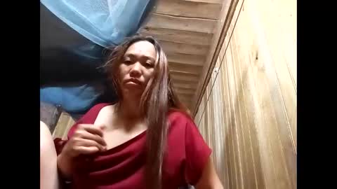 lyn_eva online show from April 13, 11:27 pm