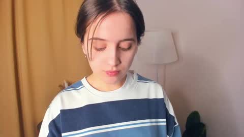 Lina online show from December 3, 6:46 am