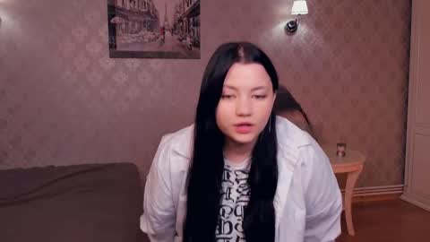 Mia  online show from February 27, 8:50 am