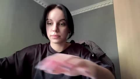 Eva online show from May 15, 7:22 am