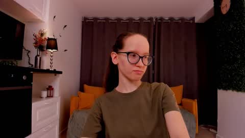 Sara online show from February 22, 4:15 pm