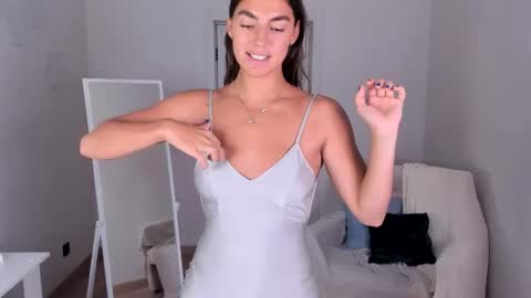  LYNN  online show from October 28, 6:19 am