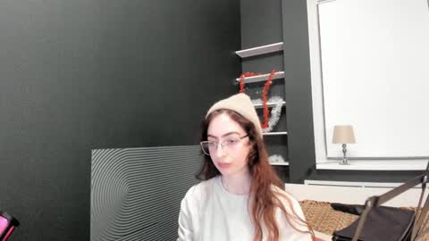 lynnfrere online show from December 27, 6:31 pm