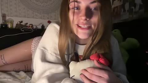 lynnxadams online show from July 23, 4:09 am