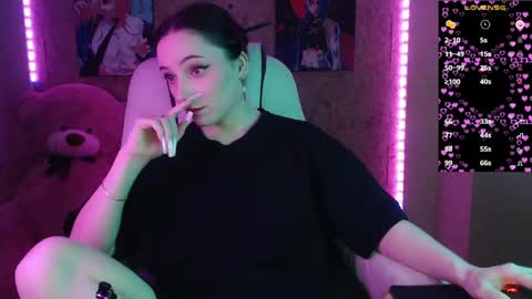 Melissa online show from April 11, 4:43 pm