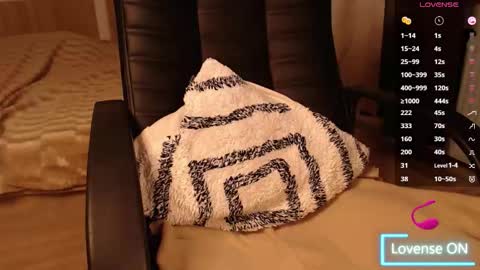 Snapshot of m_u_a_h chatting on October 9, 6:28 am im Rita online show from October 9, 6:28 am