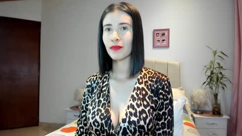 Macarena online show from January 31, 1:54 am