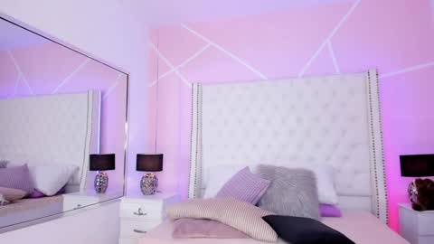 Mackenzie online show from December 5, 4:20 am