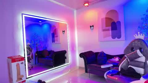 Madame Scarllet  online show from February 10, 11:24 am