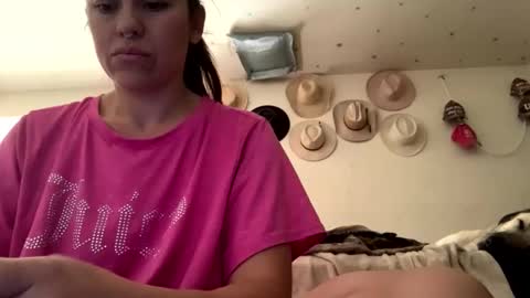 SummerPeach online show from January 9, 4:49 pm