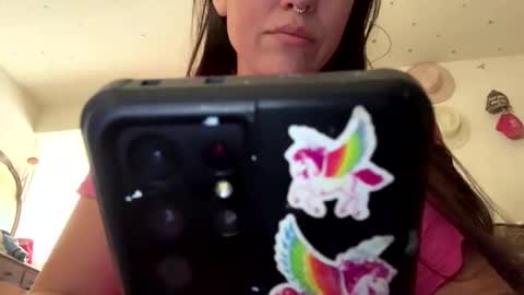 SummerPeach online show from January 8, 5:15 pm