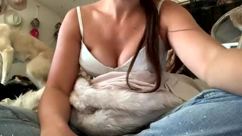 SummerPeach online show from January 17, 4:47 pm