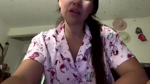 SummerPeach online show from January 4, 2:56 am