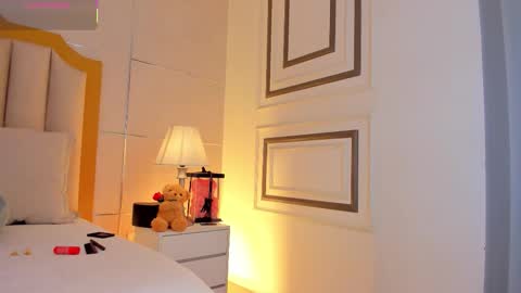    online show from March 6, 9:21 pm