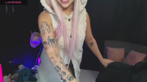 maddiie and clyde online show from May 10, 10:01 pm