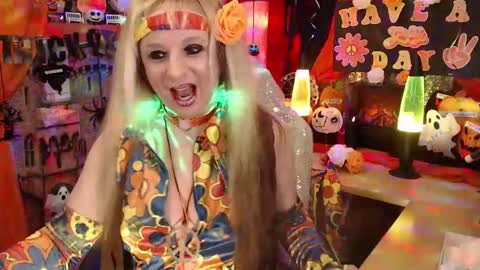 MaddisonRae online show from October 30, 12:57 am