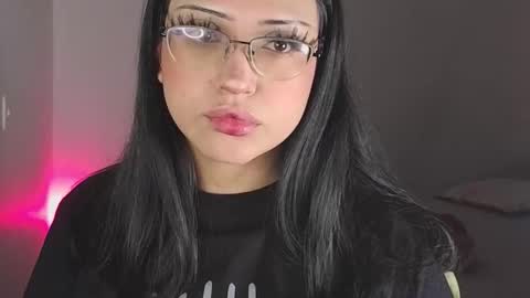   Please followme and rate me your thumbs up online show from December 16, 10:26 pm