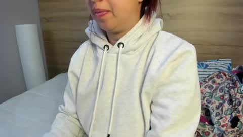 Madelaine  online show from March 21, 10:09 am