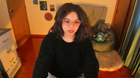 madelaine_taylor online show from September 15, 4:14 pm