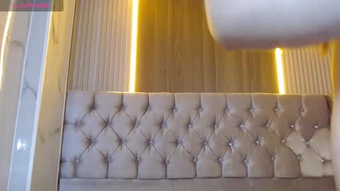 Snapshot of madelen_b chatting on October 16, 8:55 pm madelen online show from October 16, 8:55 pm