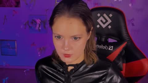 Madeline online show from November 12, 8:51 pm