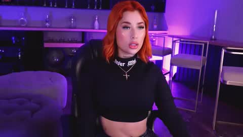 Snapshot of madelinefox_ chatting on September 23, 12:25 pm Madeline online show from September 23, 12:25 pm