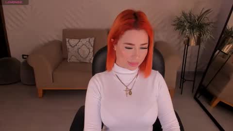 Snapshot of madelinefox_ chatting on October 10, 8:41 am Madeline online show from October 10, 8:41 am