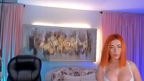 Snapshot of madelinefox_ chatting on February 11, 7:54 am Madeline online show from February 11, 7:54 am