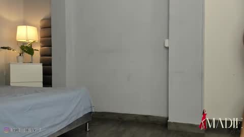 Madie  online show from October 20, 1:47 pm