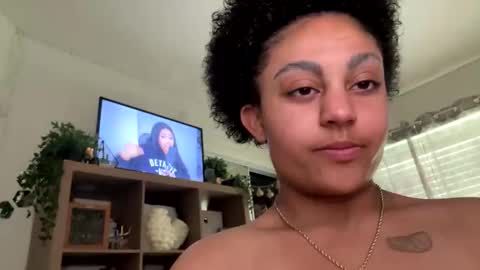 madie_rags1523 online show from May 25, 1:43 pm