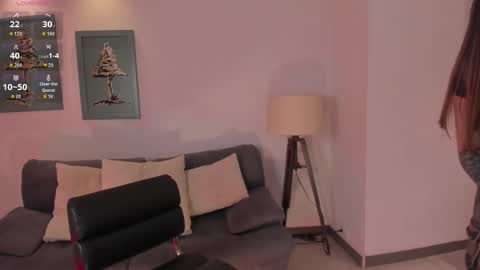 Maddi Collins online show from November 10, 8:15 pm