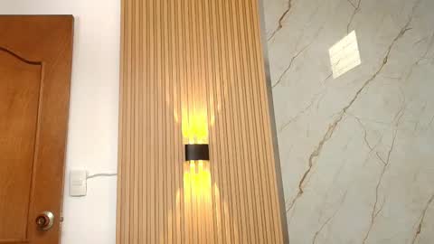 Snapshot of madissonqueen_ chatting on October 12, 7:27 pm   online show from October 12, 7:27 pm
