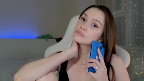 Snapshot of madissson chatting on October 15, 4:31 pm Madi Soon online show from October 15, 4:31 pm