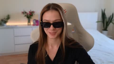 Snapshot of madissson chatting on February 4, 11:38 am Madi Soon online show from February 4, 11:38 am