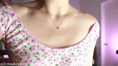 Madisyn Wood online show from November 18, 1:28 am