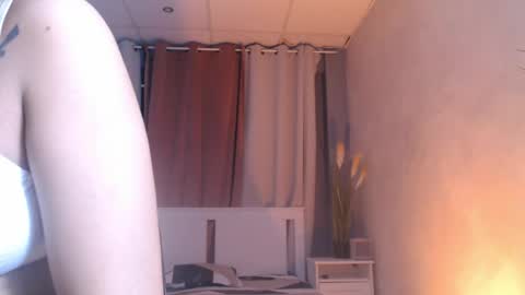 madiysony online show from May 2, 6:39 am