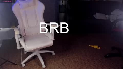 Maevee online show from February 21, 9:23 am