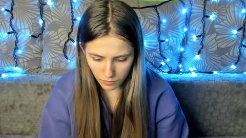 Maggie online show from December 15, 12:40 am