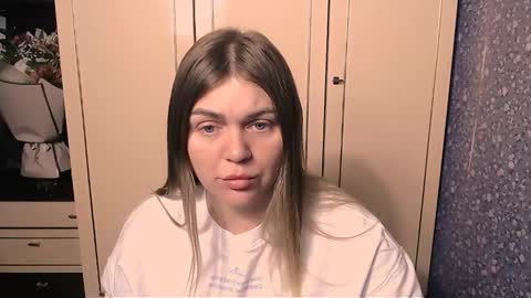 magic_katarina_ online show from January 17, 12:01 pm