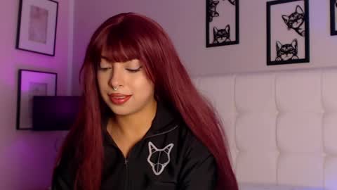 Maia Reficco online show from April 7, 11:45 am