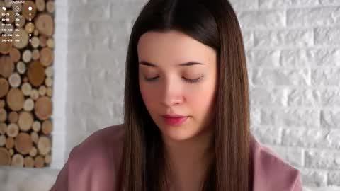 Lucy online show from October 3, 3:11 am