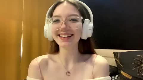 Elina online show from September 20, 9:29 am