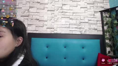 Snapshot of maily_can chatting on October 21, 12:53 pm MAILY CAN online show from October 21, 12:53 pm